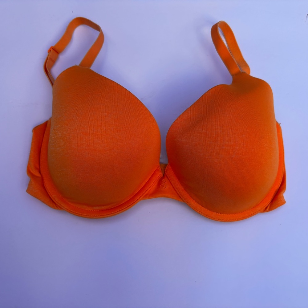 Victoria’s Secret Uplift Semi Demi Bra 32DD
